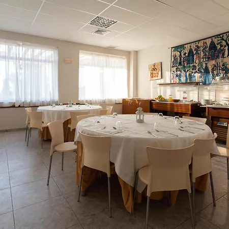Costablanca Explore Sports & Events Hostel La Marina